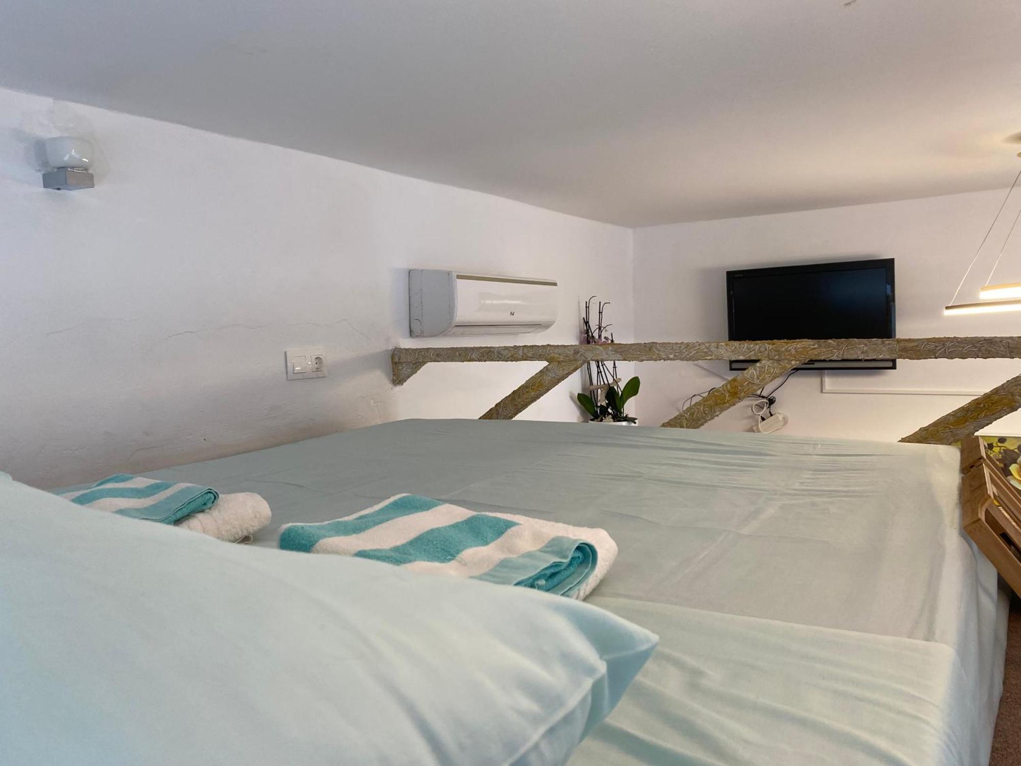Holiday home Flowers Lullaby Loft Afantou